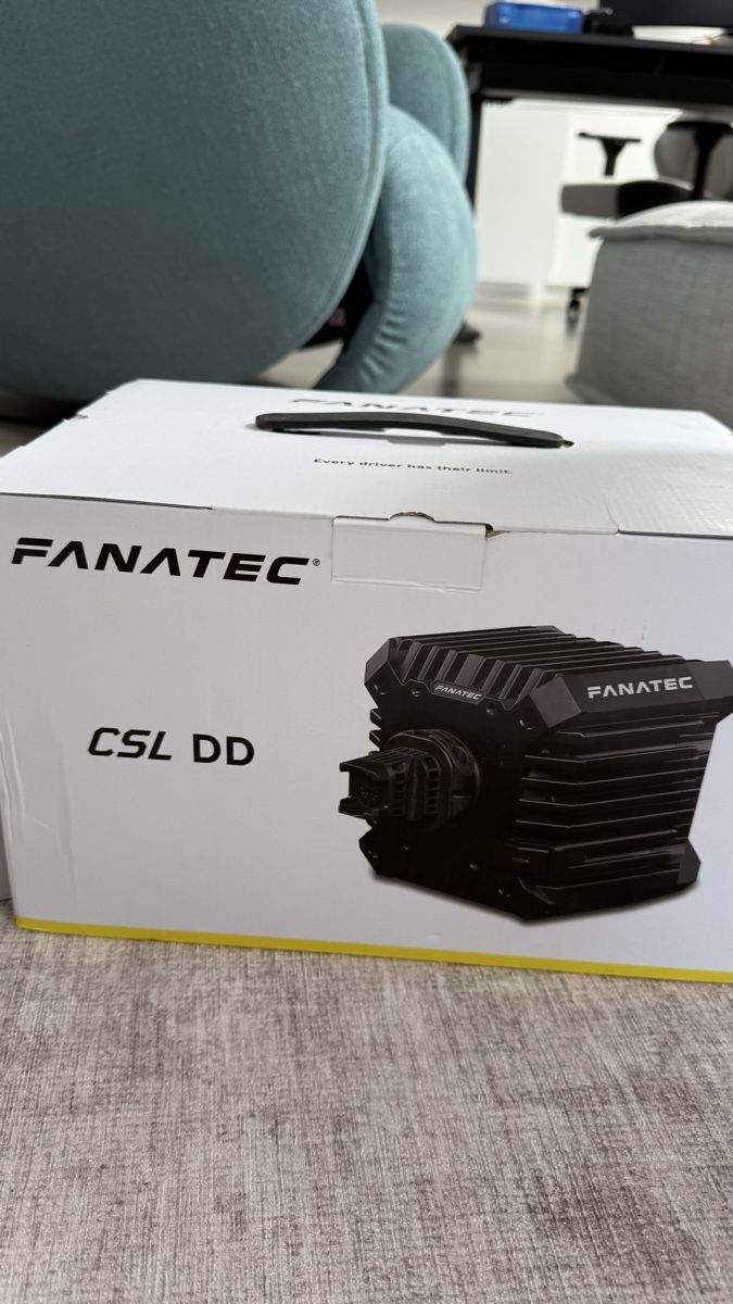 Fanatec Controller: Fanatec CSL Bundle - BMW Steering Wheel, Pedals and DD Base – Nuovo e nell'imballaggio originale da La Tour-de-Peilz venduto da Artbourbon 2