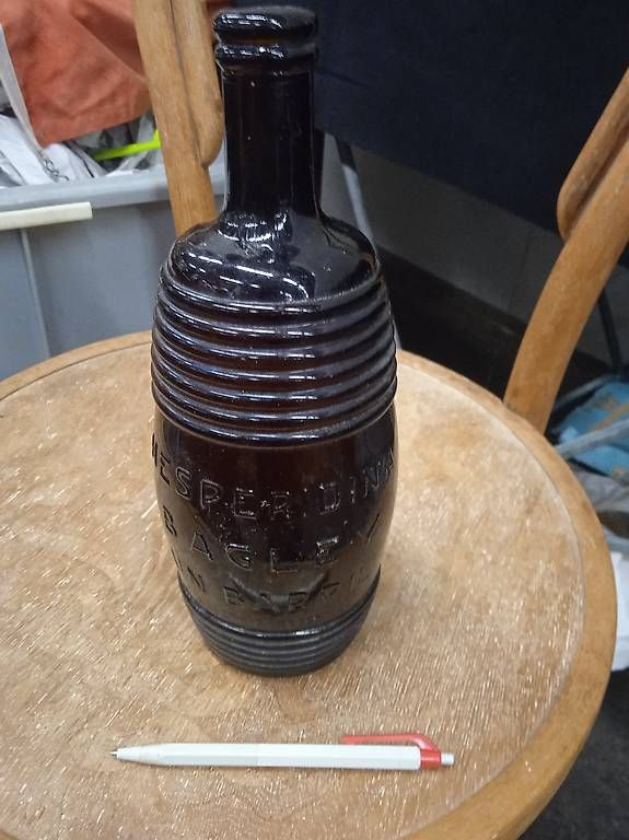 Bottiglie: Glasflasche – Usato da Basel venduto da Petergunn 1