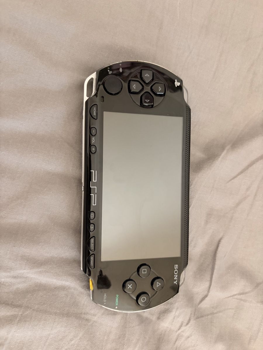 Sony Konsolen: Sony PSP Konsole Schwarz – Gebraucht aus St.Gallen von rslalfs