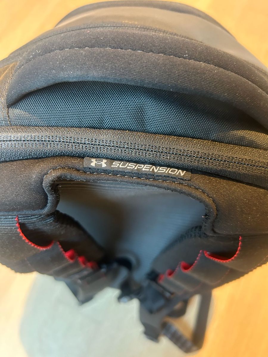 Under Armour Sacs à dos: Under Armour backpack No weight model  – D'occasion à Blonay par herrhama 3