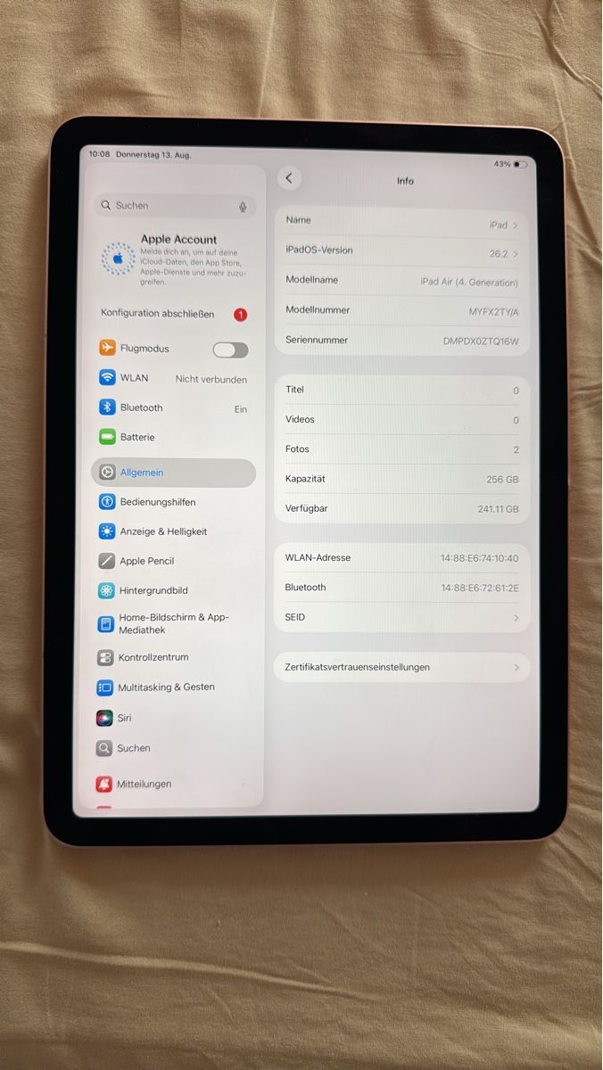 Apple Tablet PC: Apple iPad Air 4. Gen 256GB  – Usato da Olten venduto da HoYa01