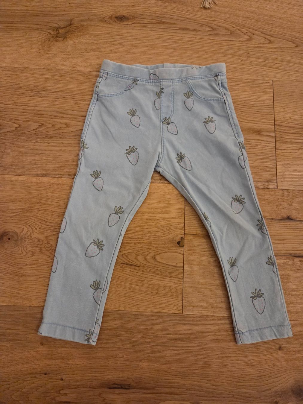 Pantaloni: Dünne Jeanshose Gr. 86 – Usato da Bremgarten AG venduto da sabrownie