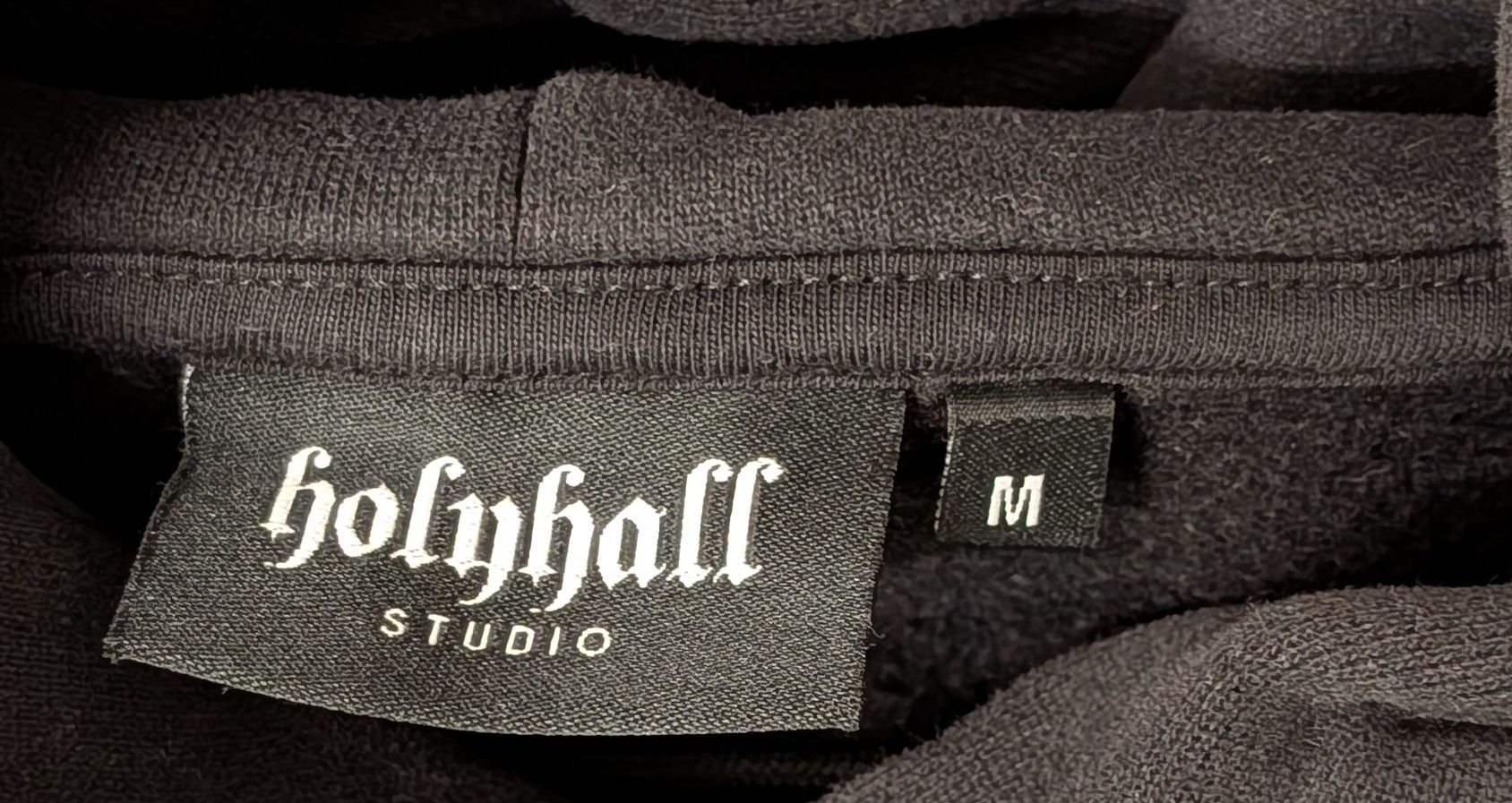 Maglioni & Felpe: Holyhall Studio Kapuzenpullover schwarz Grösse M – Usato da Staffelbach venduto da dh5053 2