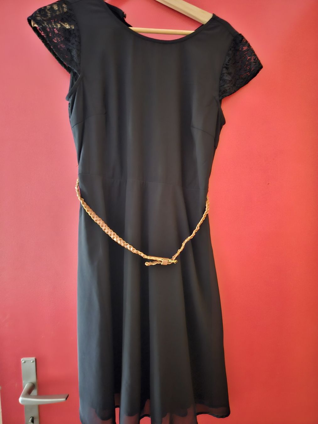 Vero Moda Vestiti: Kleid schwarz S Vero Moda neu – Nuovo (secondo la descrizione) da Kiesen venduto da Marie34
