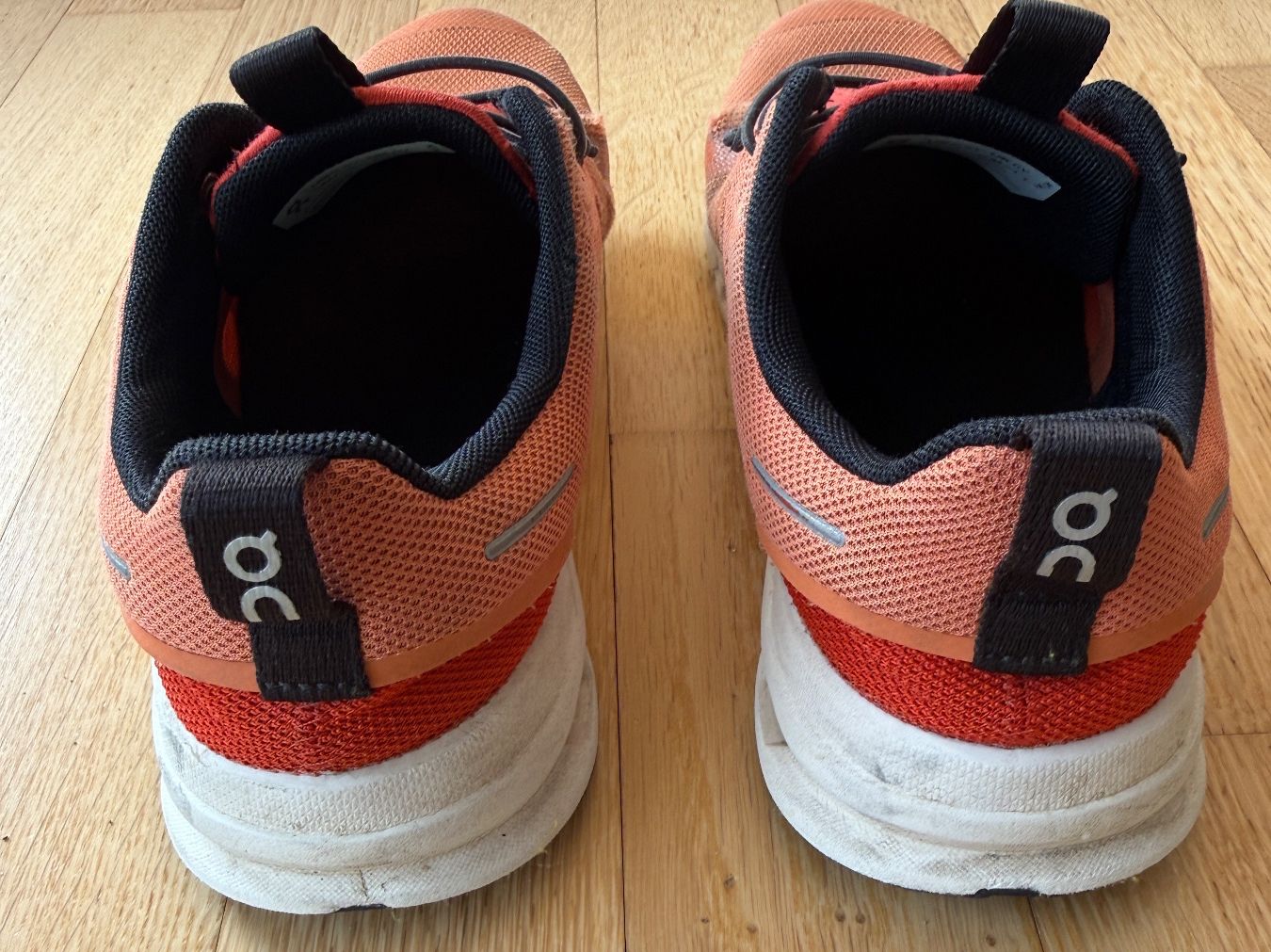On Chaussures filles: On cloud 39 – D'occasion à Baden par polveres 1