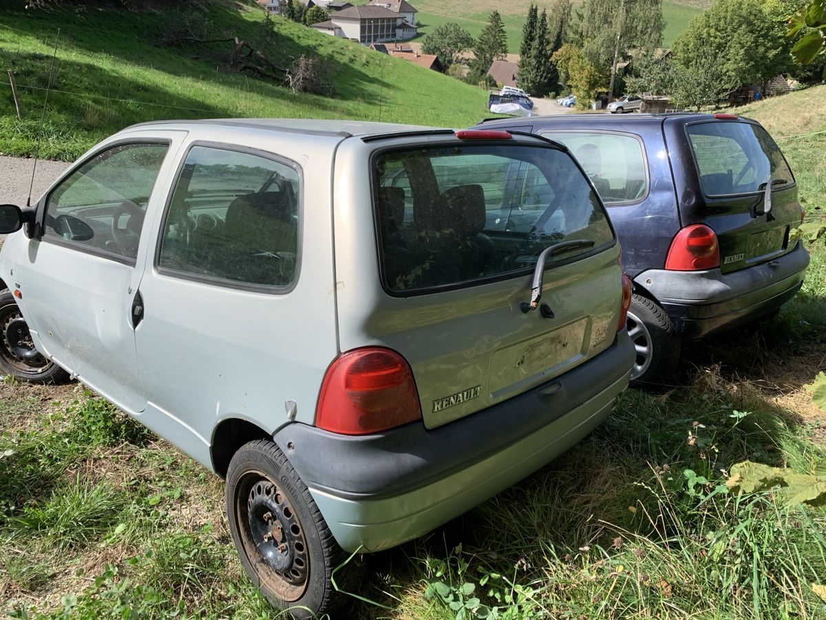 Renault Autos: 2 mal Renault Twingo für Export oder Teile – D'occasion à Oeschenbach par Opel_Freaks 2
