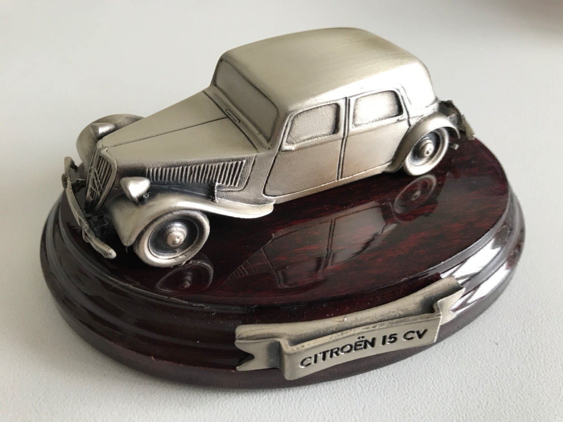 Citroën Modellautos: Citroen 15 CV Oldtimer Gangster Limo :57 – Neu und originalverpackt aus Giswil von Healey71 6