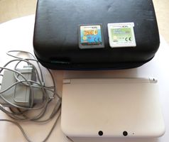 Nintendo 3DS XL Konsole + netzgerät + 2 Spiele + Tasche