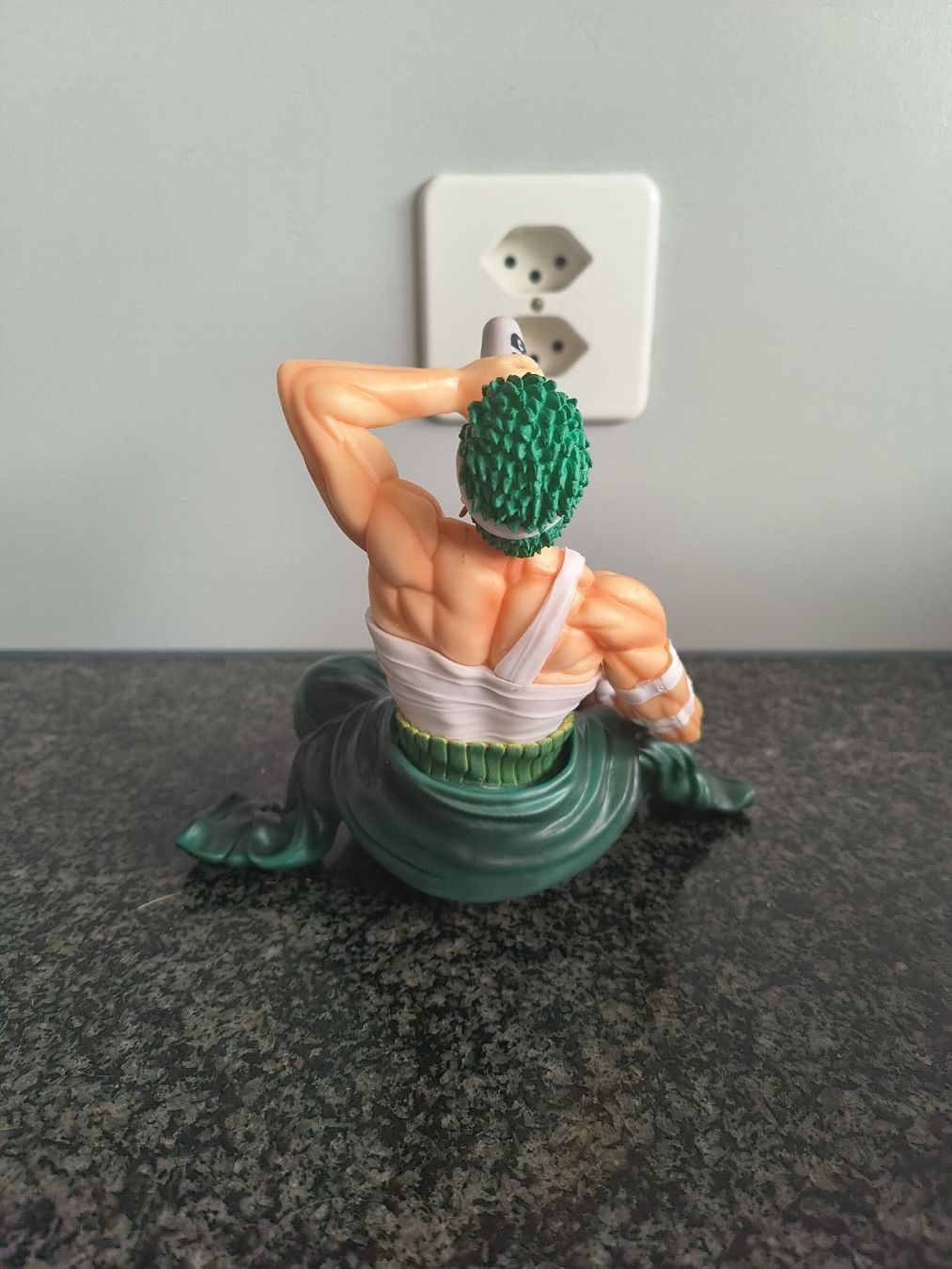 Figuren: One Piece Figur Zoro Figur mit Trinkflasche – Gebraucht aus Emmenbrücke von Marco01334 1