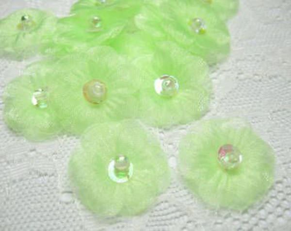 Perle (finte): 5 fleurs en tulle  perle VERT 2.5 cm – Nuovo e nell'imballaggio originale da St-Imier venduto da goodber