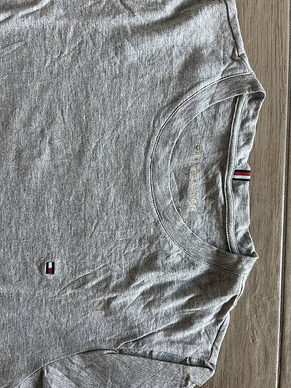 T-shirt: Tommy Hilfiger Gr. S – Usato da Willisau venduto da Geissbock11 1