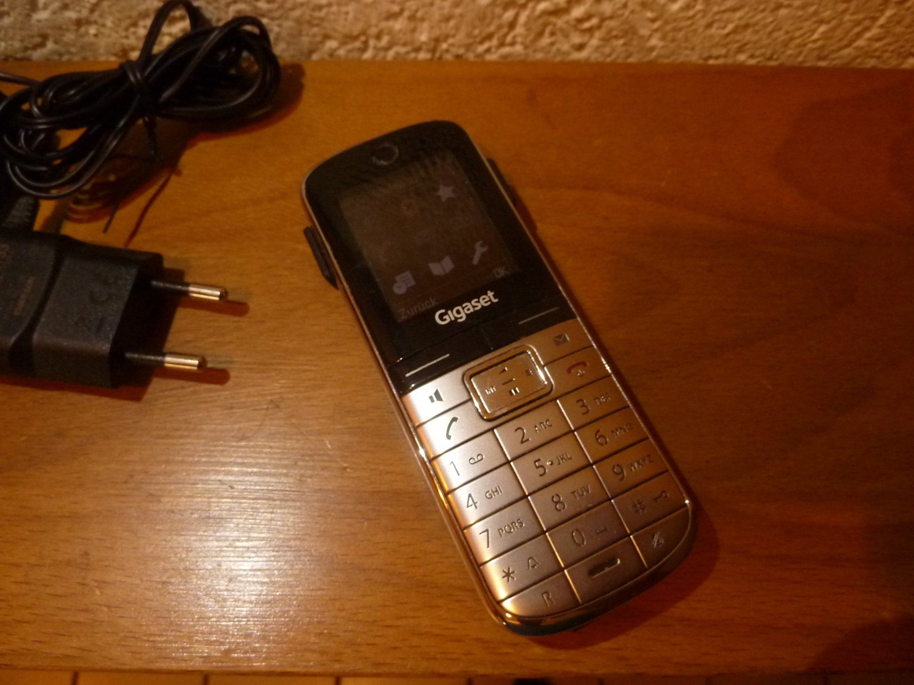 Gigaset Telefoni: Gigaset SL400 Dect-Schnurlostelefon Bluetooth – Usato da Hochfelden venduto da swissice 1