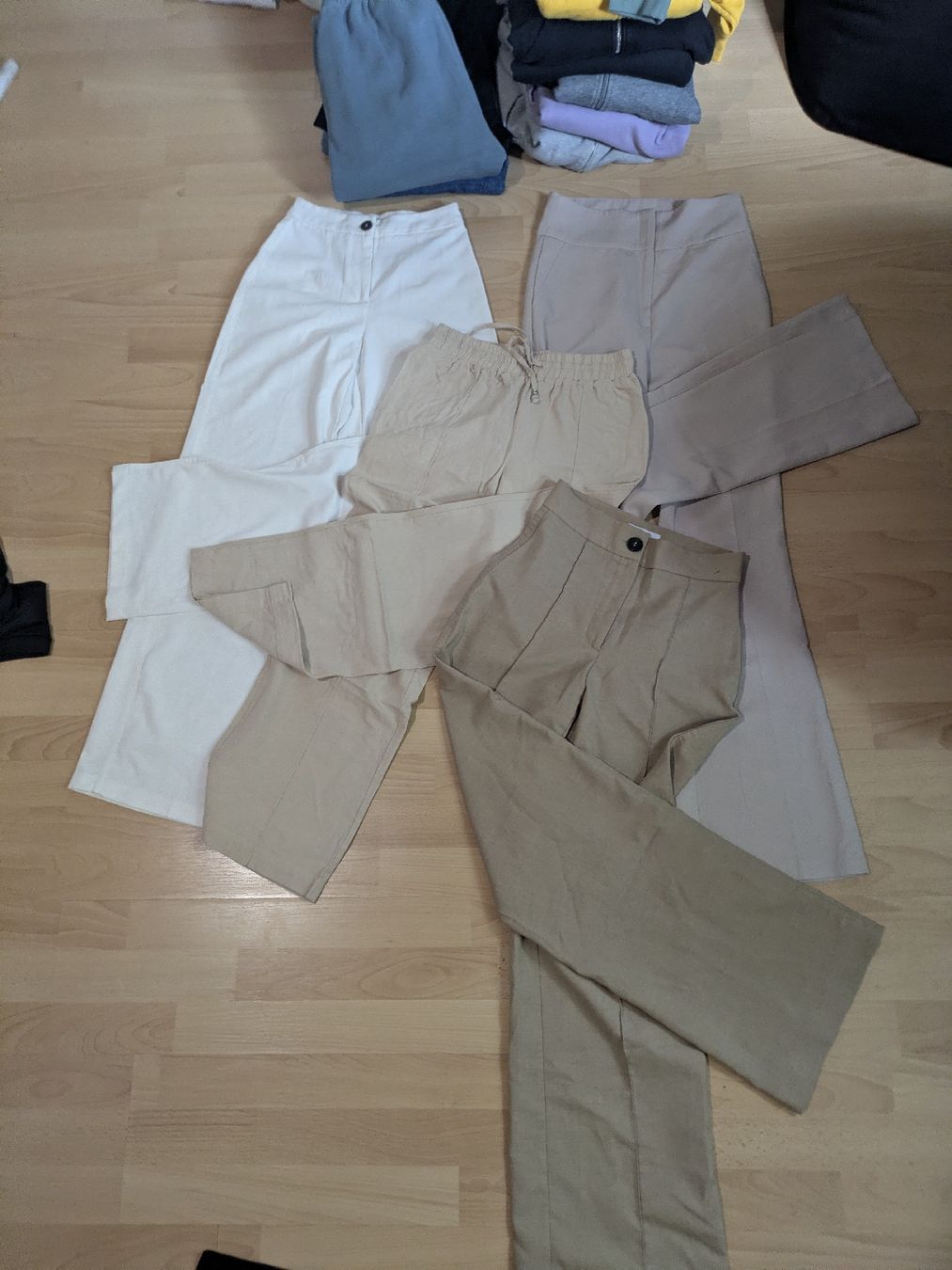 Kleiderpakete: Lot d'habits – Gebraucht aus Tramelan von cat_67zv 5