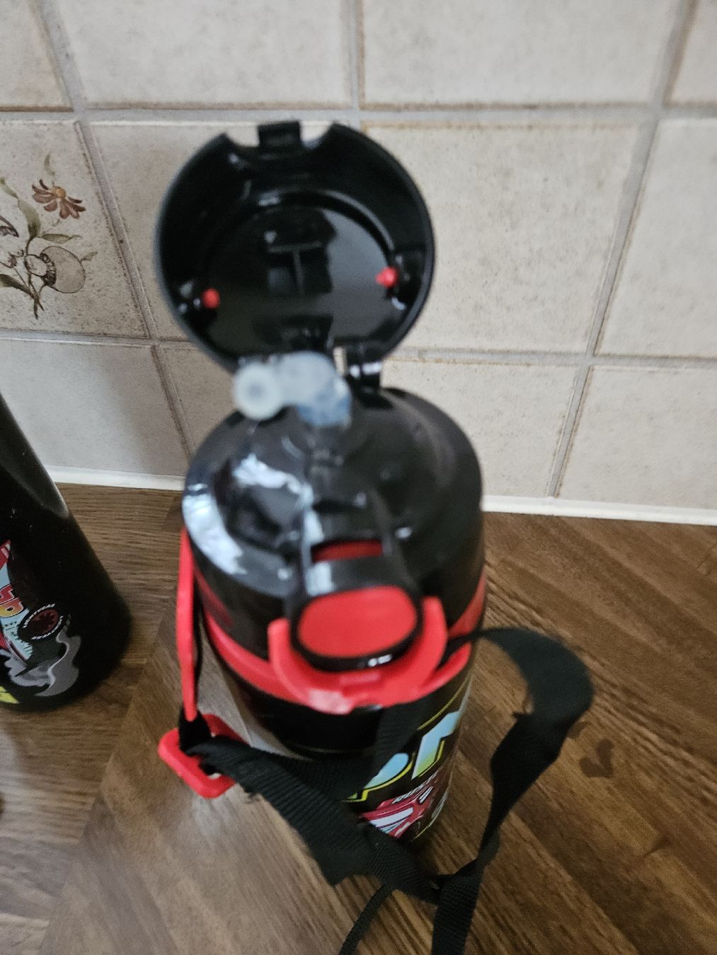 Borracce & Thermos: 2 McQueen Kinder Thermoflaschen – Nuovo (secondo la descrizione) da Härkingen venduto da er_ha62 1