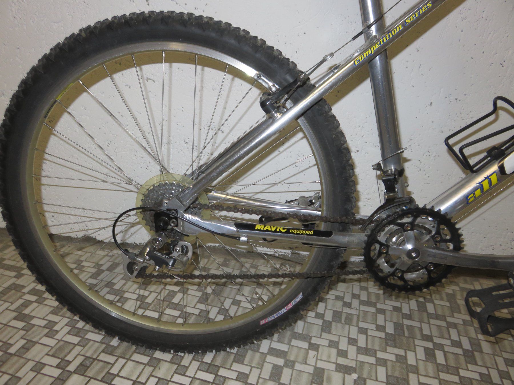GT Velos: GT Avalanche MTB Retro Kult – Gebraucht aus Ammerswil AG von  1