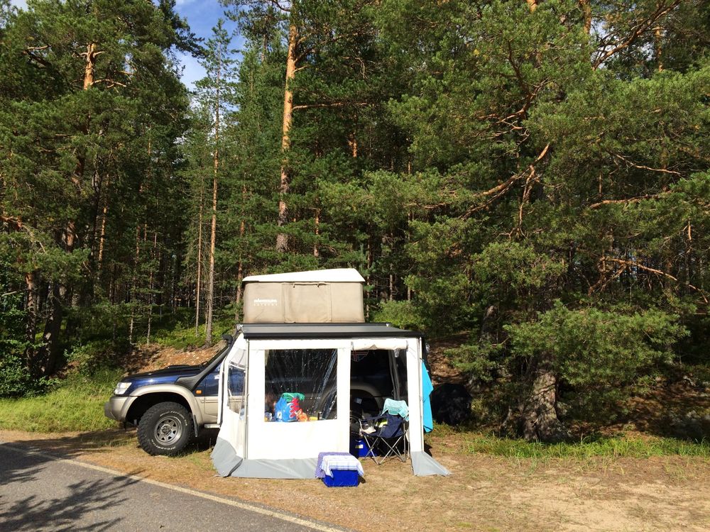 Thule Vorzelte & Markisen: Thule Markise mit Vorzelt / Safari room  für  VW T5 und T6 – Gebraucht aus Hundwil von panzermech 4