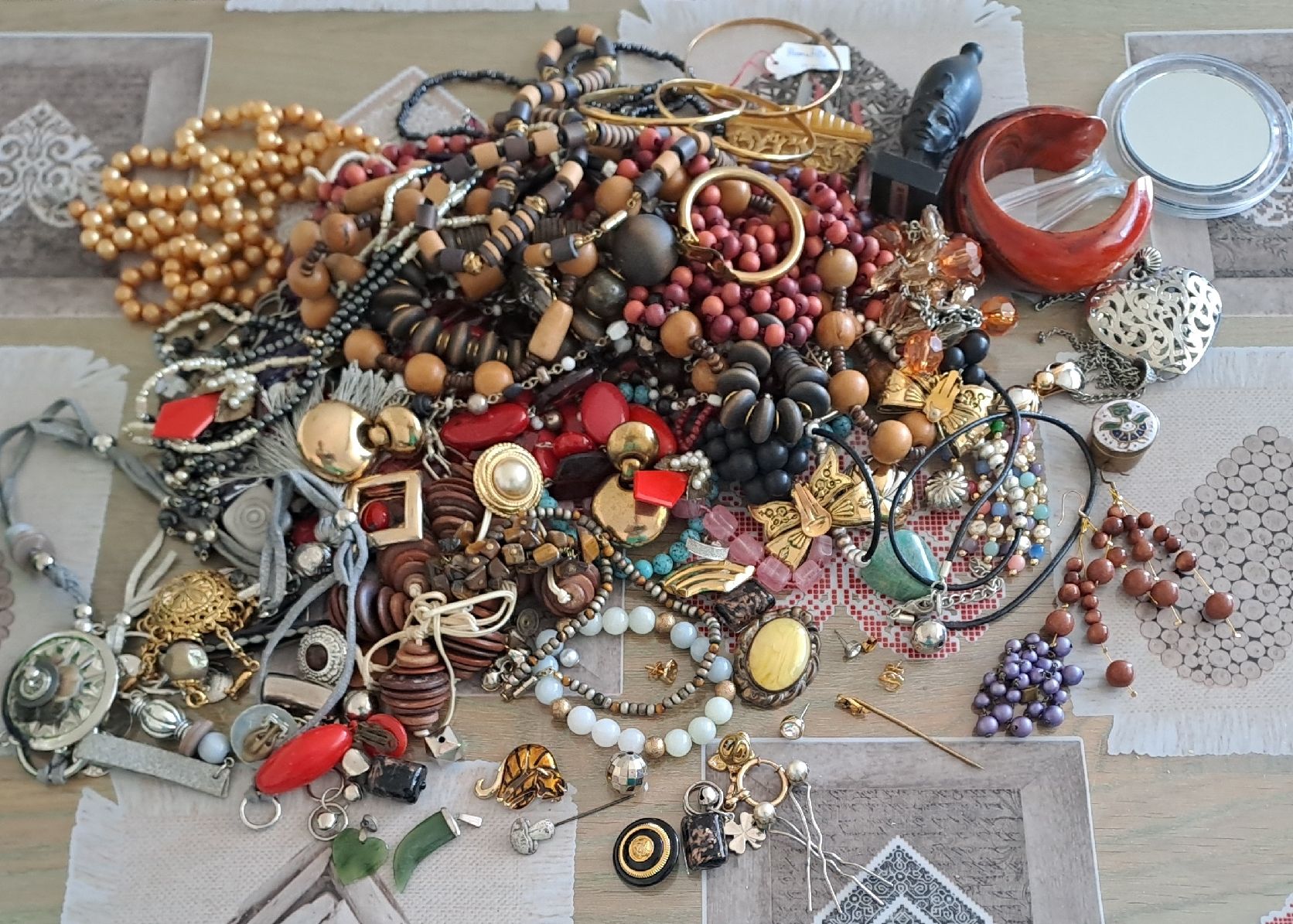 Sonstiger Schmuck: Schmuck lot 1.9 kg – Defekt aus Neuhausen am Rheinfall von Waly... 1