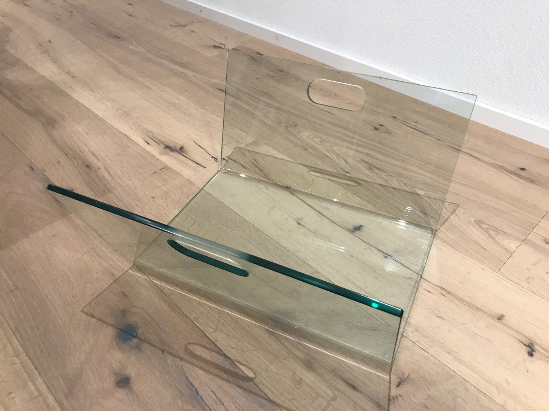 Altro per la casa: Zeitungsständer aus gebogenem Glas Newsweek – Usato da Gersau venduto da pd-design-and-art