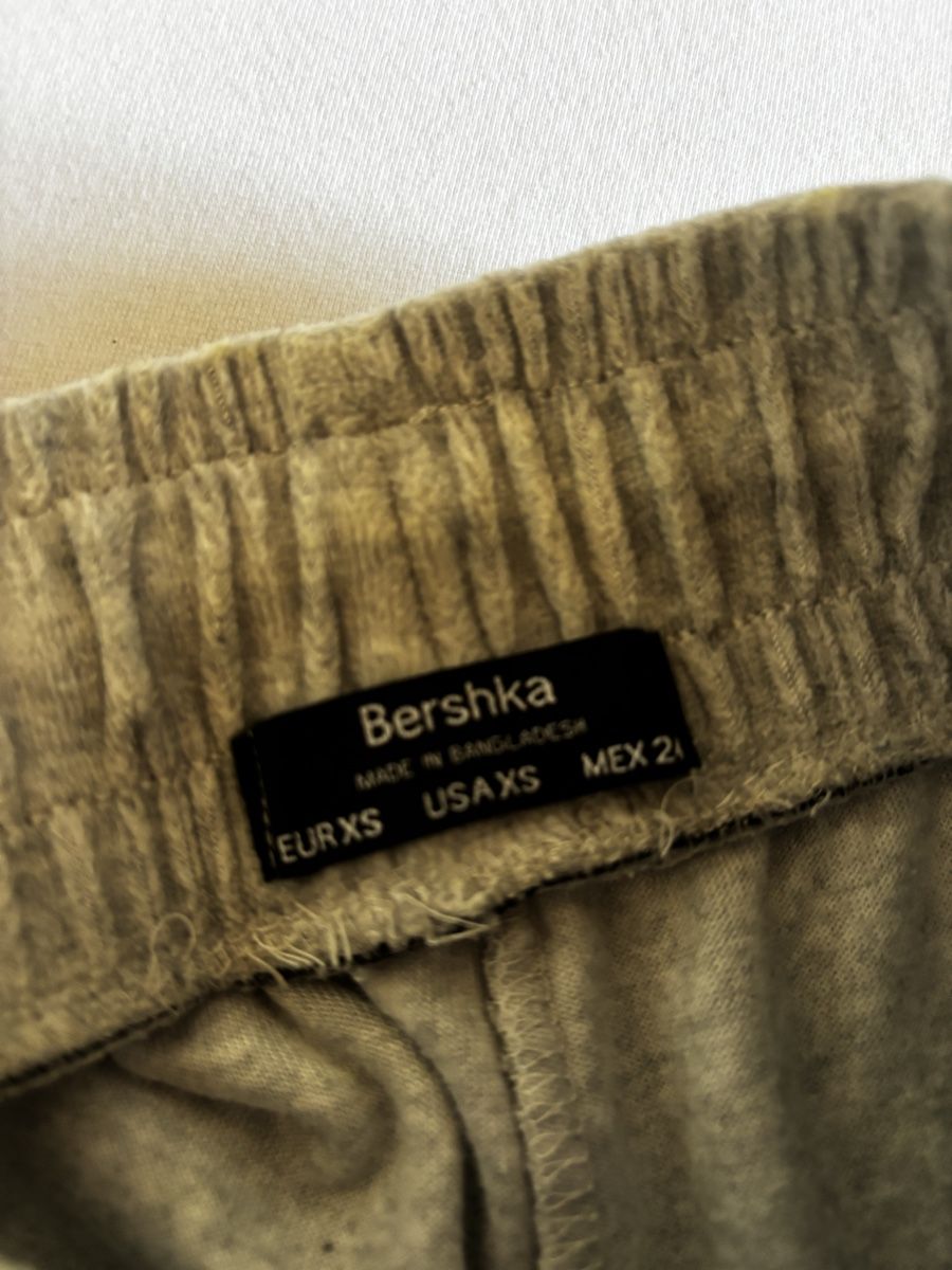Bershka Kleiderpakete & -sets: short Bershka – Gebraucht aus Vouvry von sha_rk5q 2