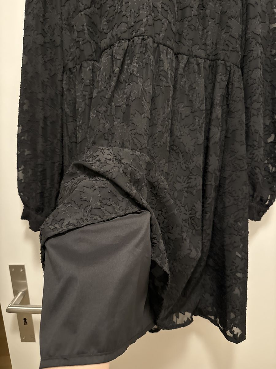 Vestiti: Elegantes schwarzes Kleid Grösse 38 – Nuovo (secondo la descrizione) da Sursee venduto da Alyel 2