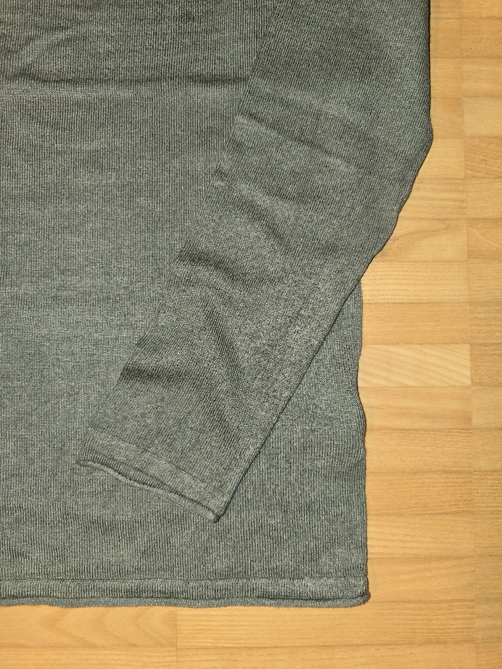 Maglioni & Felpe: Hellolivgrüner Strickpullover, Langarm, Grösse S – Usato da St. Gallen venduto da A.W.128 2