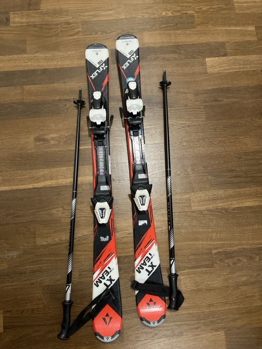 Sci: Kinder Ski 110cm mit Bindung Stöcke – Usato da Oberhasli venduto da pinkkiki111