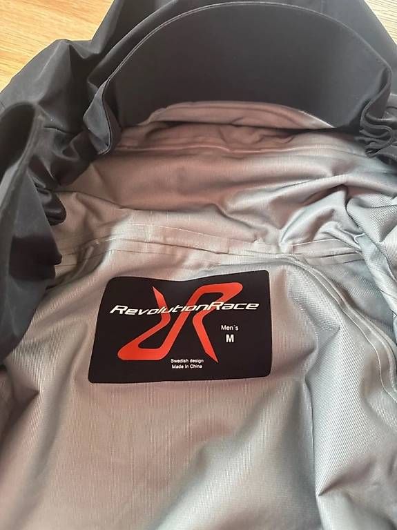 RevolutionRace Giacche: RevolutionRace Cyclone 3L Shell Jacke  Größe M  Neu – Nuovo (secondo la descrizione) da Lengnau AG venduto da kay_zw2s 4