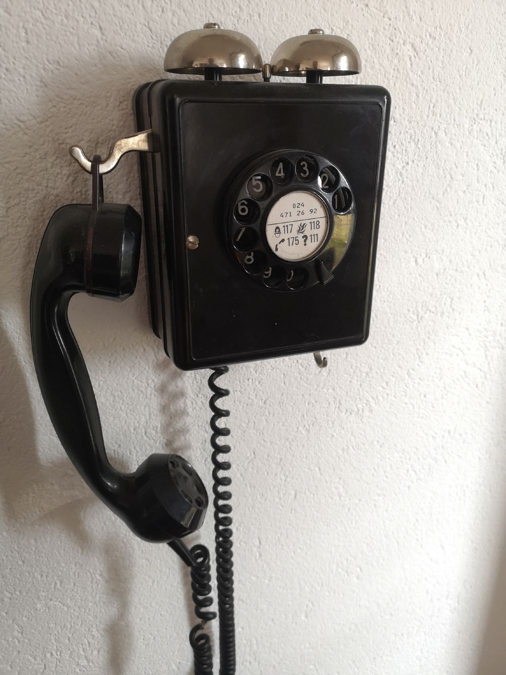 Telefone: Ancien téléphone mural – Gebraucht aus Arbaz von diabolo28 1