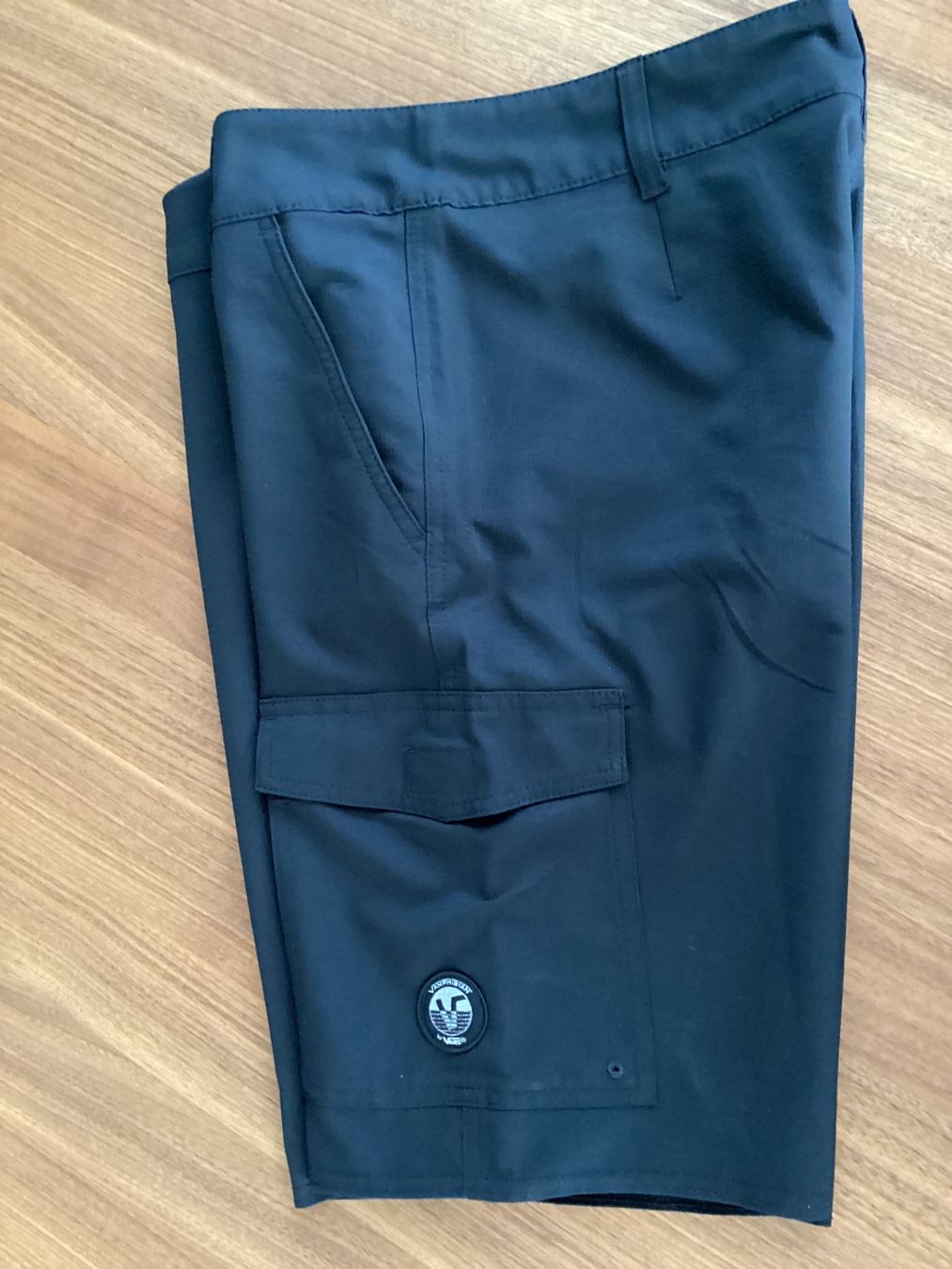 Vans Pantaloni: Vans vanphinian Series by Vans – Usato da Dachsen venduto da Achohberg 3