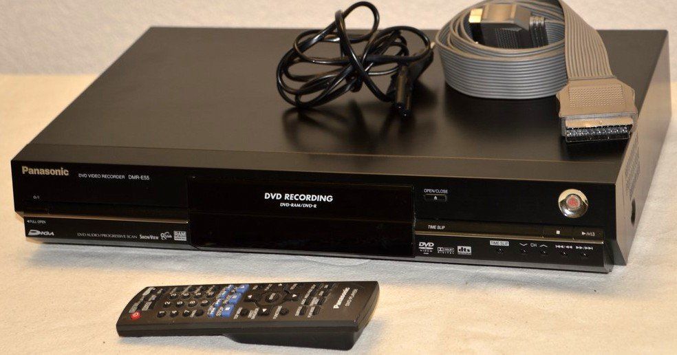 Panasonic Aufnahmegeräte: DVD Recorder Panasonic DMR-E55 – Gebraucht aus Collonges von  1