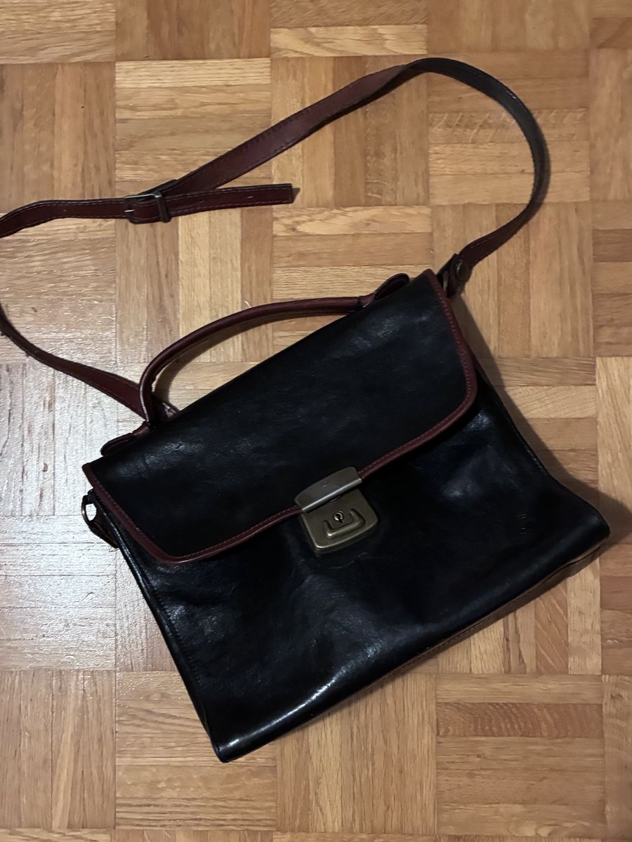 Borse: Vintage Ledertasche, schwarz und braun – Usato da Basel venduto da ememilil