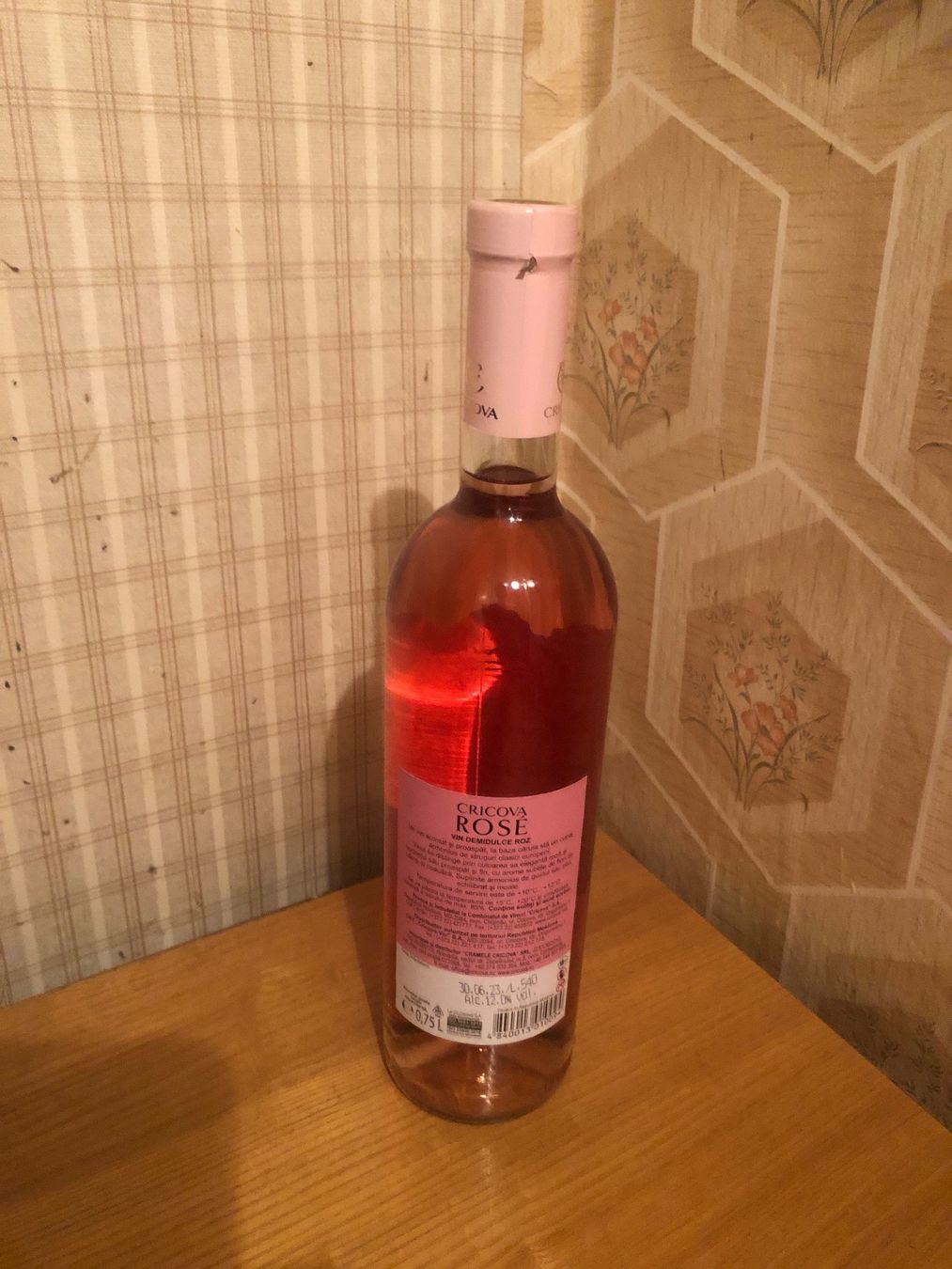 Vino: CRICOVA  halb süsser Rosé, Moldawien – Nuovo e nell'imballaggio originale da Wald ZH venduto da mlnt 1