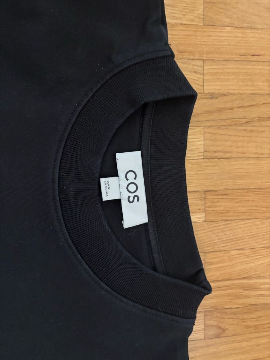 Cos Top: COS basic longarmshirt 3 Stk.  – Usato da Winterthur venduto da savic247 3