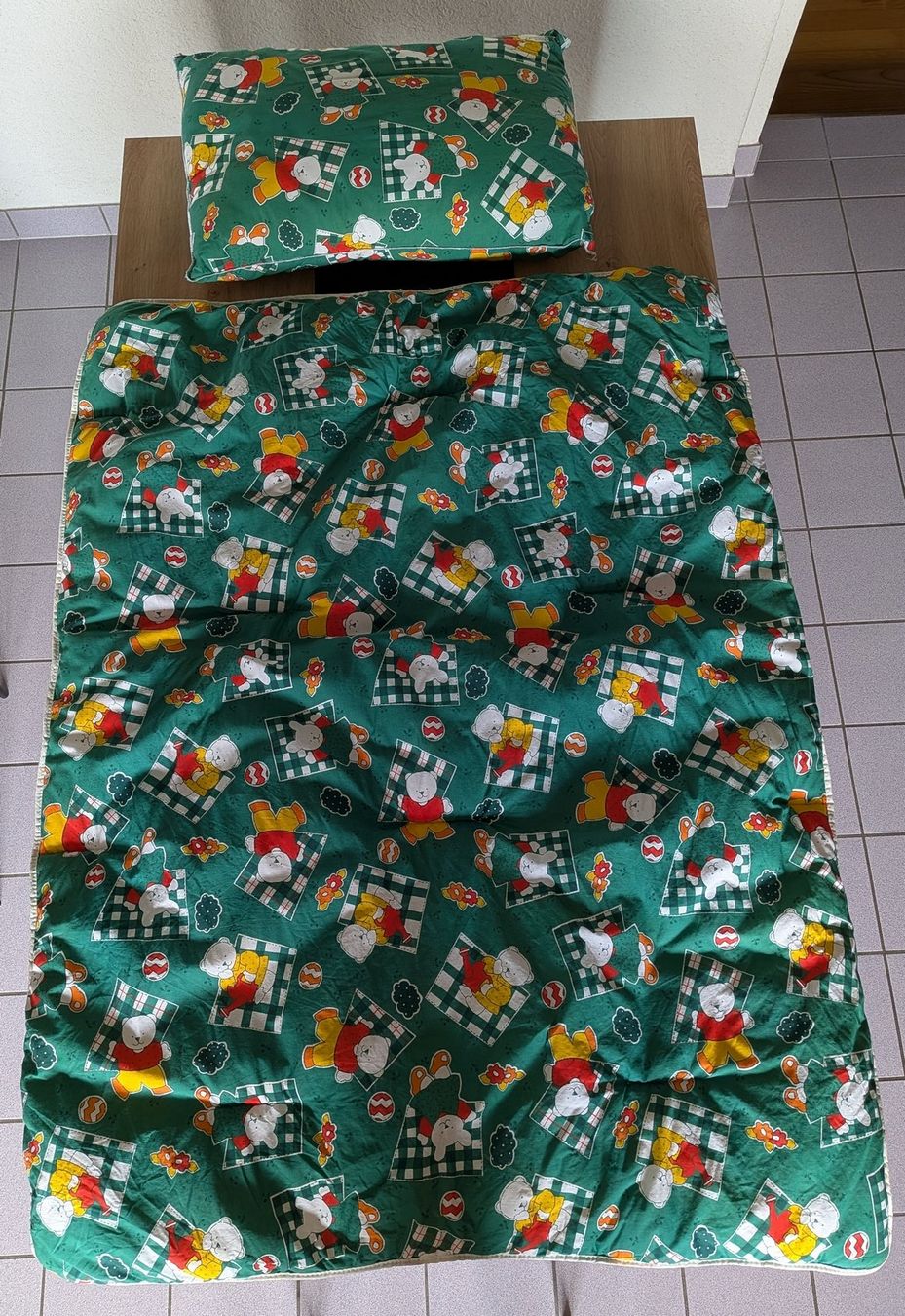 Decken: Couvre-lit enfant et son coussin assorti – Gebraucht aus Villariaz von Mariejoconde 1