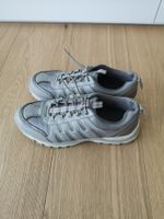 Turnschuhe Damen grau, Grösse 38 zum halben Preis
