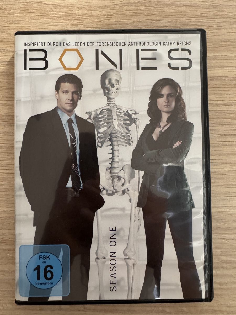 Alle DVDs: Bones Staffel – Neu (gemäss Beschreibung) aus Aesch BL von comven
