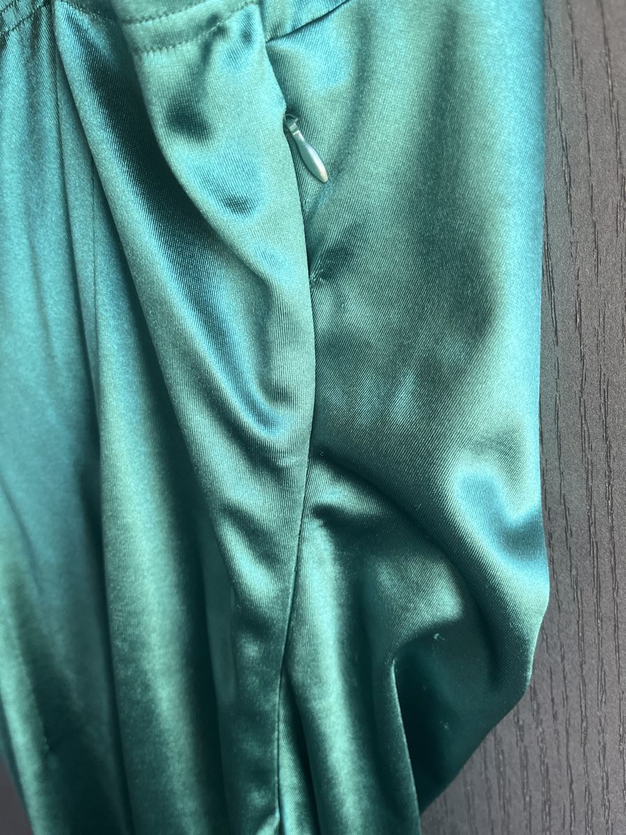Vestiti: Robe verte émeraude en satin – Usato da Le Locle venduto da Ophelhugy 2