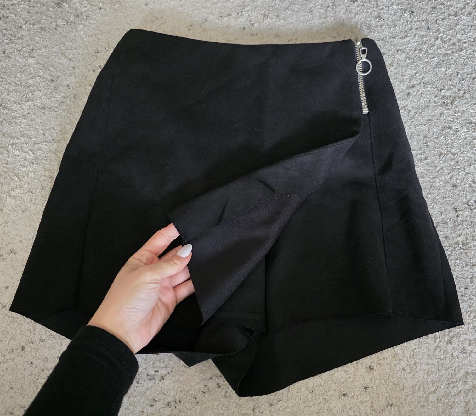 Zara Röcke: Jupe-short Zara noir taille S – Gebraucht aus Vevey von Renka2011 1