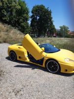 Ferrari 360 Spider mit wieder Salon fähigen flügeltüren