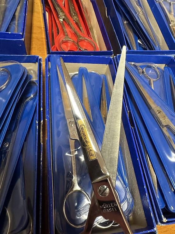 Schneiden: Haarschneide Scheren Solinger Metall – Gebraucht aus Birsfelden von Blauer_Kaktus 3