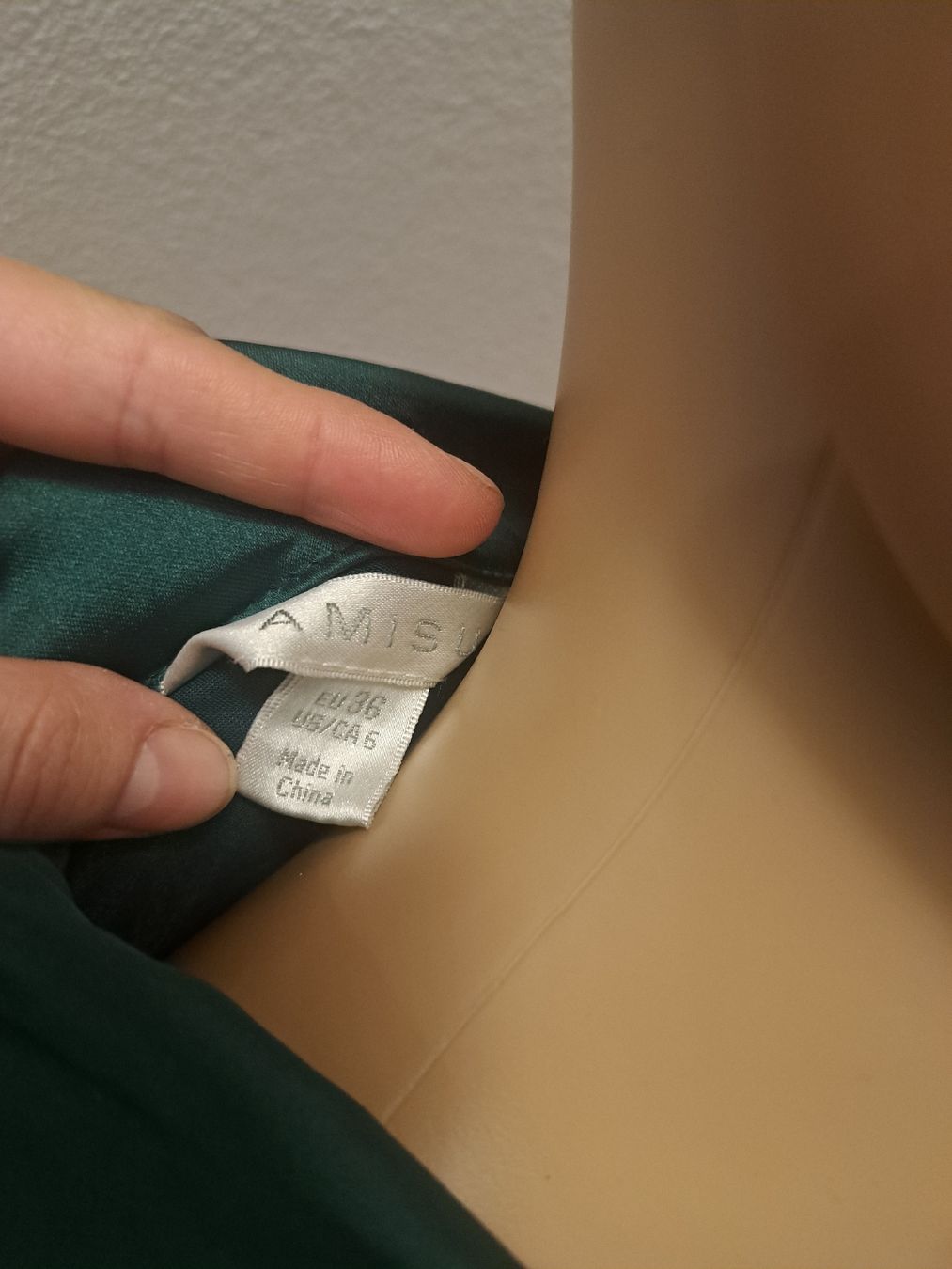 Vestiti: Satin kleid Gr. 36/38 – Usato da Grasswil venduto da Natali.H 3