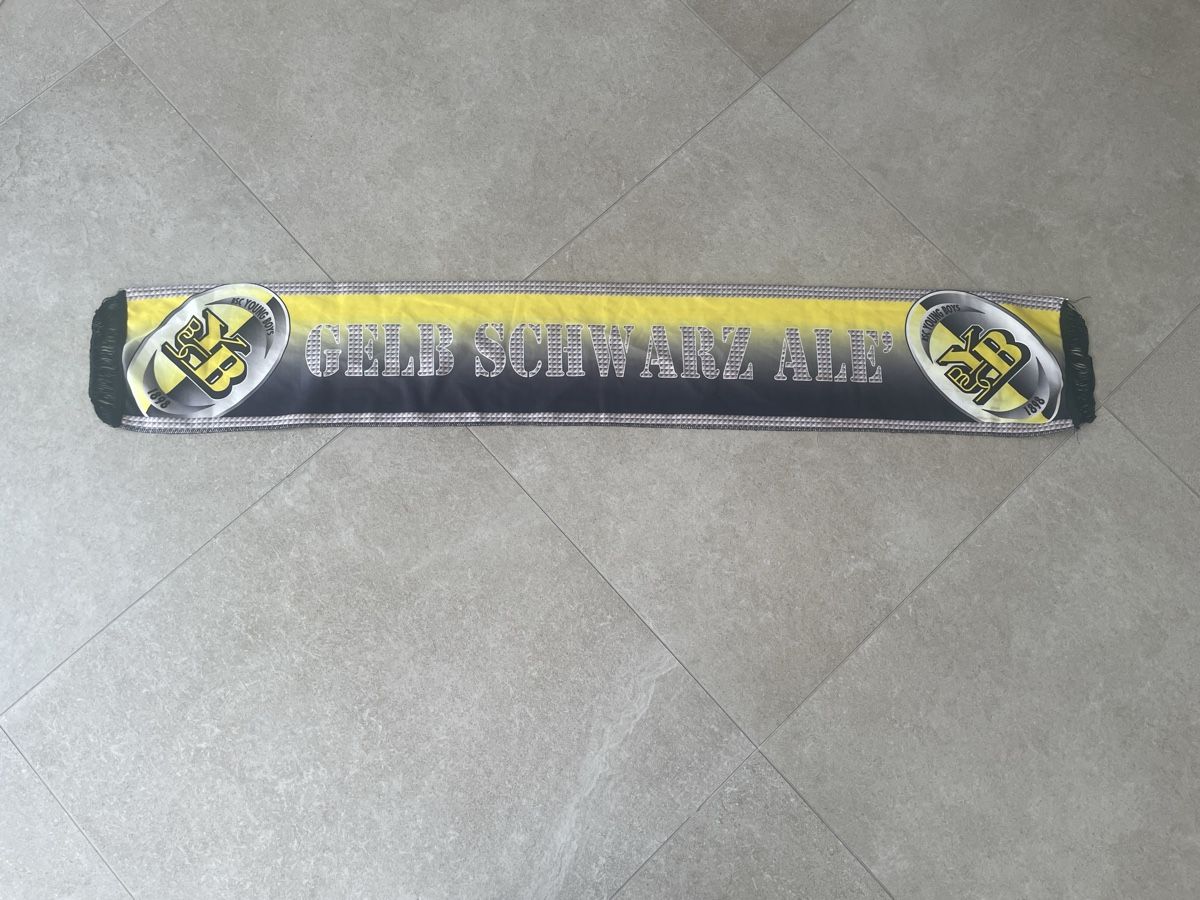 Sciarpe: Schal BSC Young Boys Bern Vintage – Usato da Genève venduto da jon_ydl8