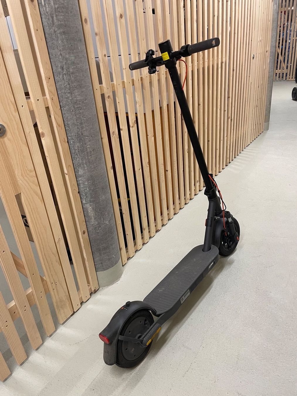 Scooter: Xiaomi scooter – Usato da Zürich venduto da imy_m6gs 1