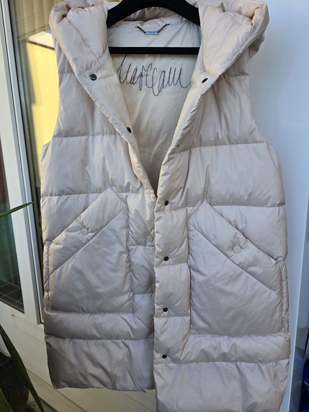 Marc Cain Gilets & Westen: Marccain Jillet mit Kapuze. Gr. 2 – Gebraucht aus Zürich von Olala_