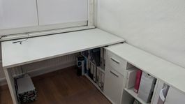 Bürotisch mit Ablage