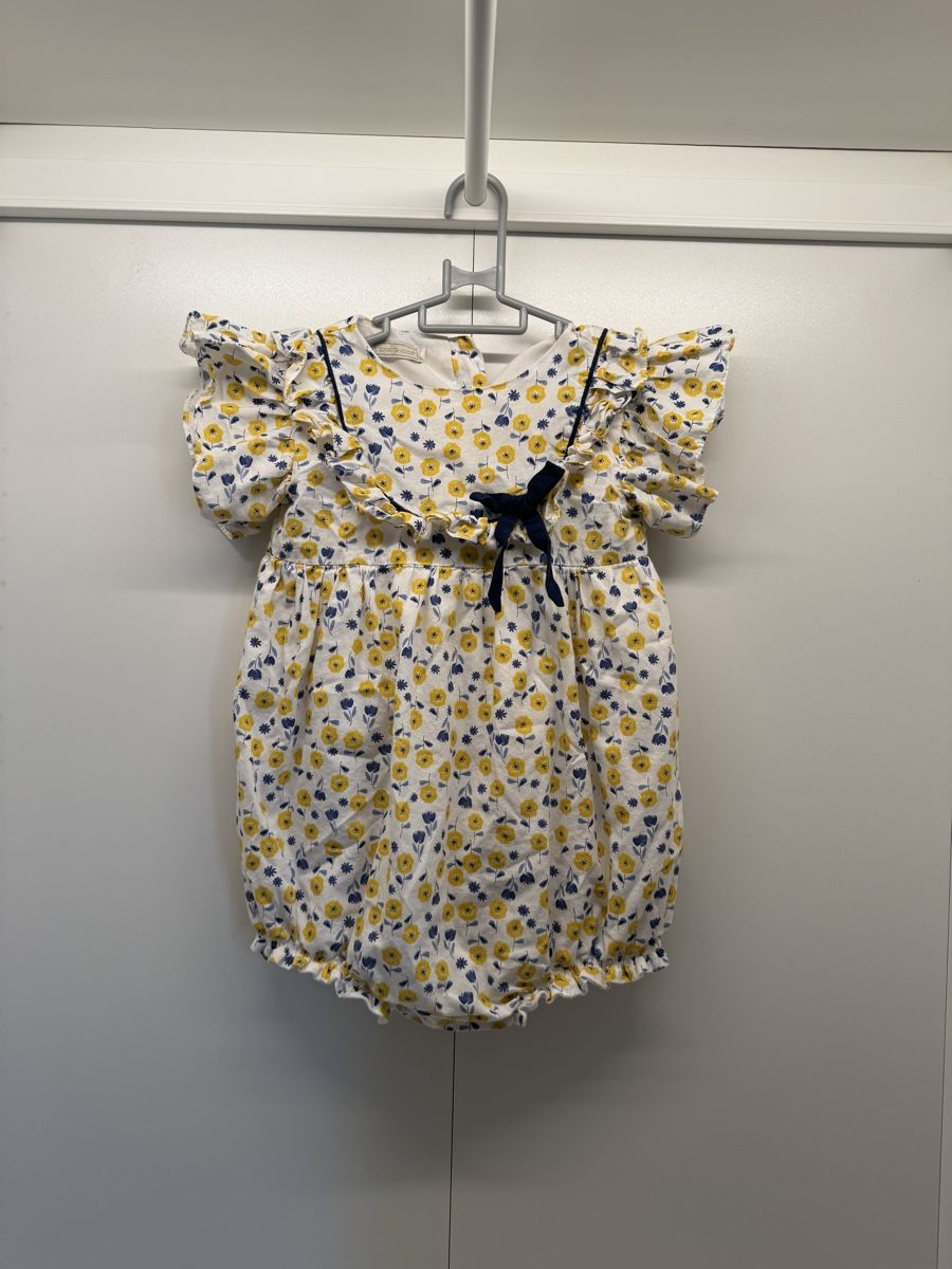 Tute: Cute Romper for 18 M – Nuovo (secondo la descrizione) da Neuchatel venduto da Mia_G
