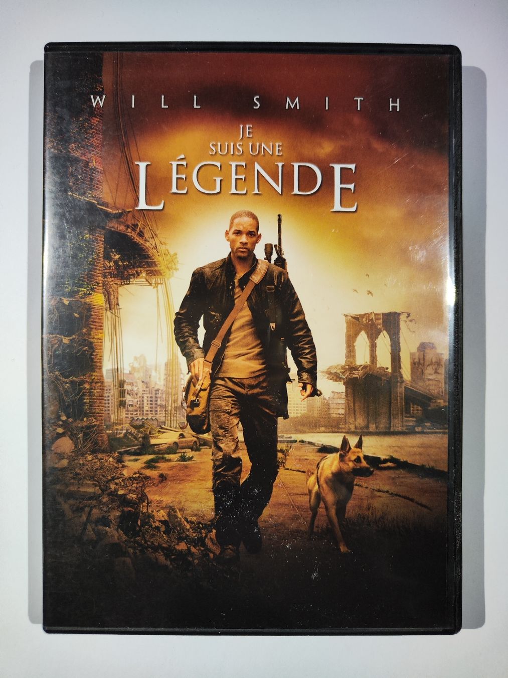 Tutti i DVDs: DVD - Je suis une légende – Usato da Commugny venduto da Teksen
