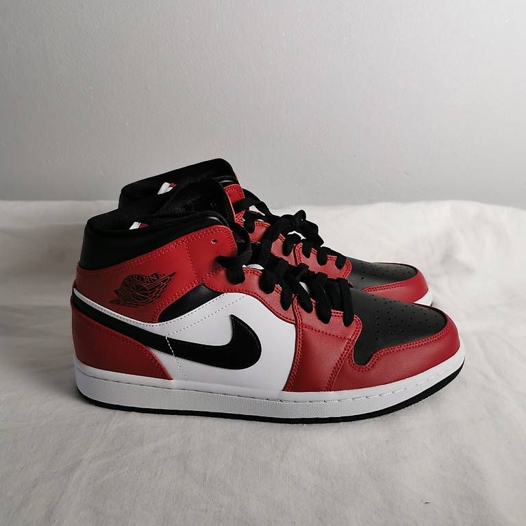 Nike Scarpe da uomo: Chicago Toe - Jordan 1 Mid - Nike – Nuovo e nell'imballaggio originale da Luzern venduto da LuzernerShop