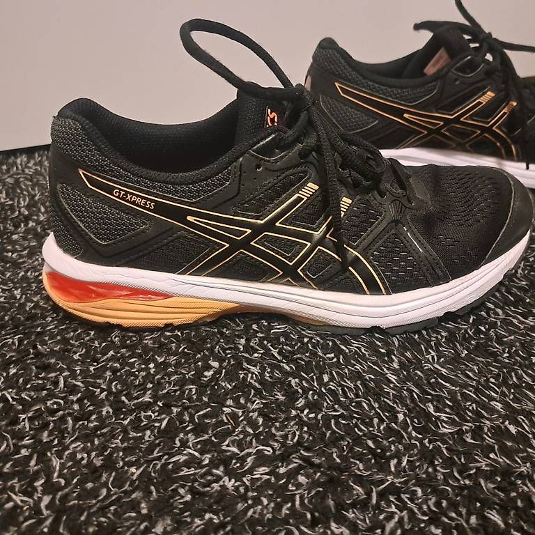 Scarpe da uomo: Asics GT-XPRESS Laufschuhe  – Usato da Neftenbach venduto da sam_jbb5