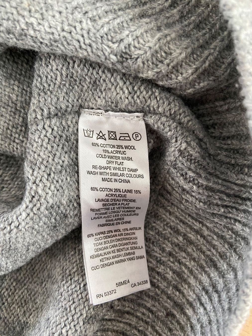 Maglioni & Felpe: French Connection - Grauer Wollpullover mit Muster (Gr. S) – Usato da Thalwil venduto da Luninul 4